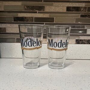 Modelo Branded Glass Set with Gold Accents Like New